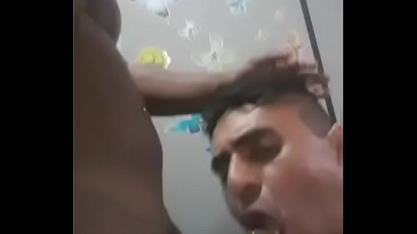 Kemily Oliveira trans recebendo boquete gostoso do passivo putinho